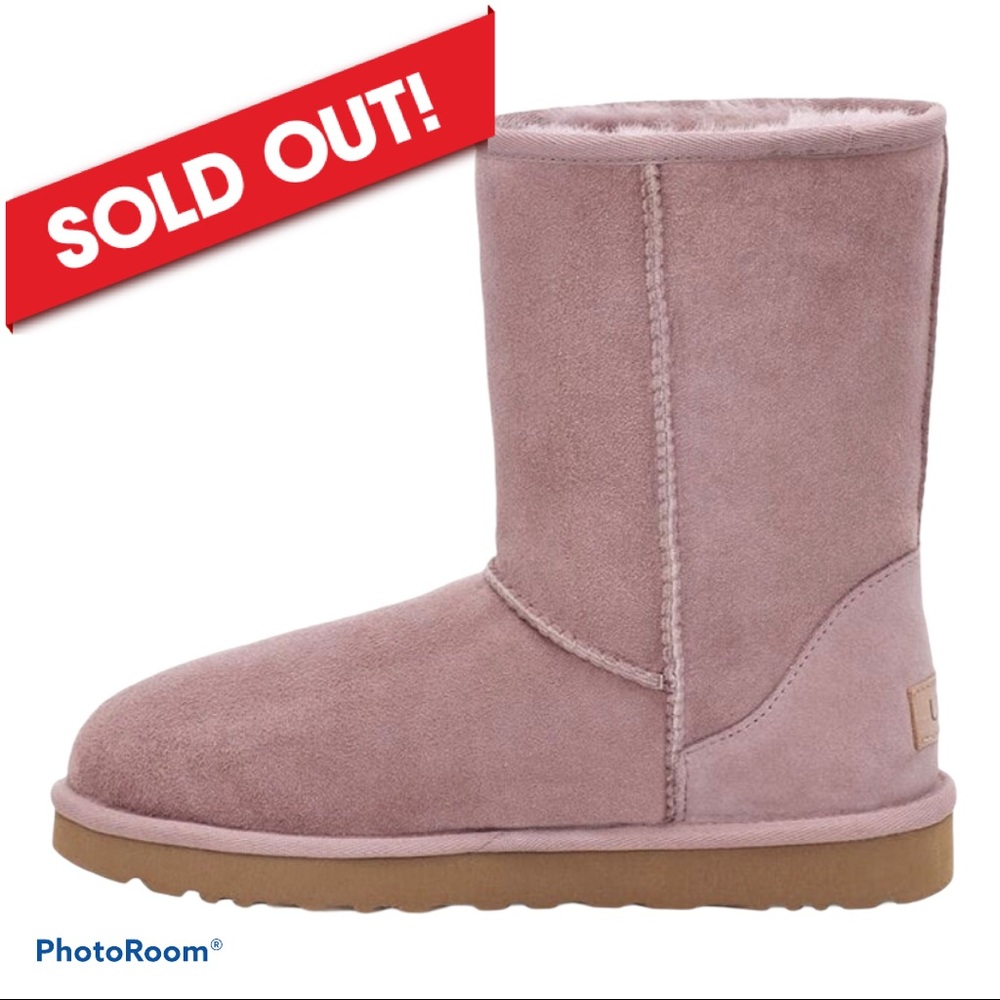 UGG CLASSIC SHORT II BOOT LIGHT PINK Sz. 7